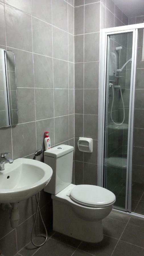 Az Homestay @ Southville City บางี ภายนอก รูปภาพ